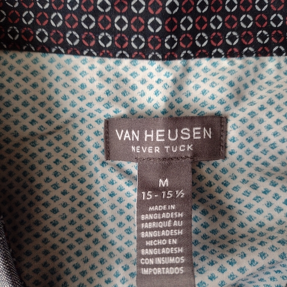 Button up dress shirt - Picture 3 of 3